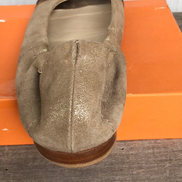 AGL Attilio Giusti Leombruni Taupe Suede Open Toe Buckle Ballet Flats Sz 38 / 8 - Picture 10 of 10